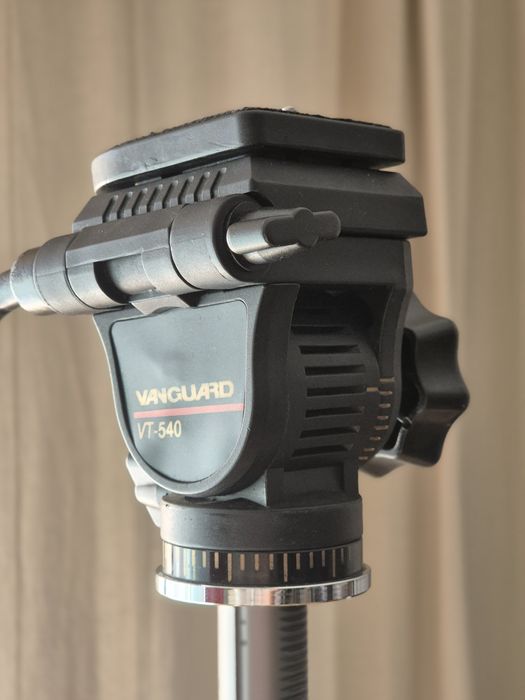 Tripé Vanguard VT-540 (Video e Fotografia)