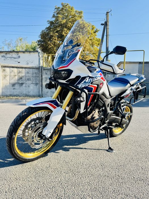 мотоцикл Honda Africa CRF1000 в оригіналі тільки з Японії