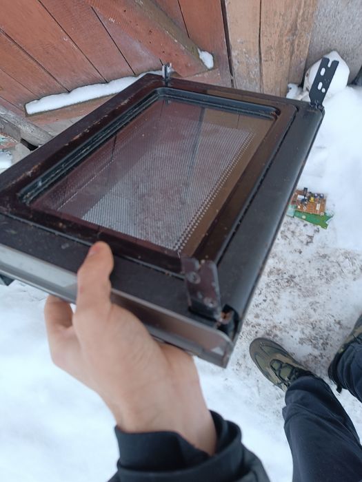 Продам двері з мікрохвильовки LG.