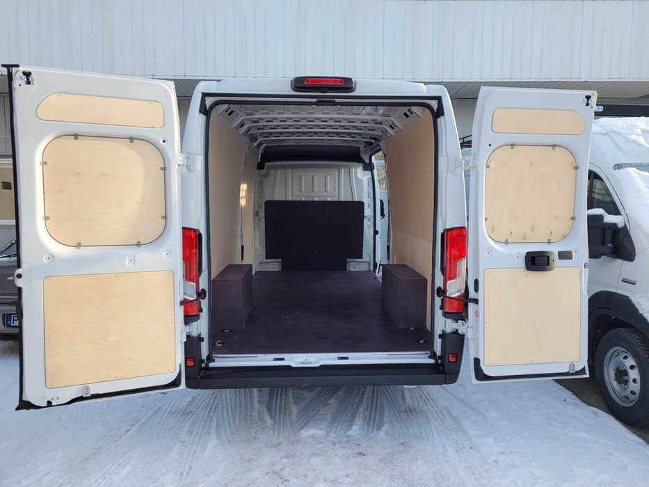 ZABUDOWA BUSA Fiat Ducato/Peugeot Boxer/Citroen Jumper L3H2/sklejka MONTAŻ U KLIENTA (szyny airline, drążki, izolacja, adaptery)