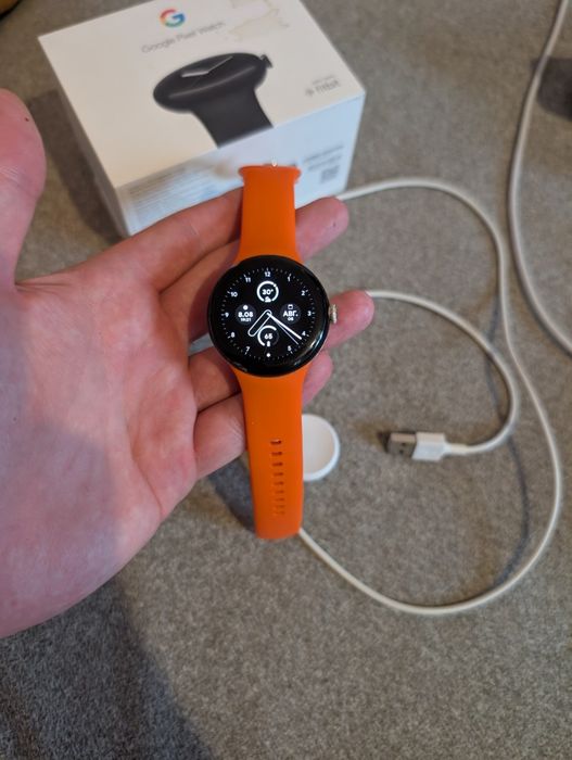 Google Pixel Watch з LTE