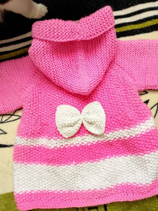 Елегантний в'язаний кардиганчик для дівчинки