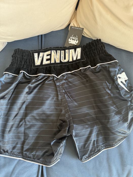 Venum тайские шорты XL