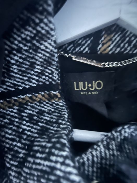 Casaco Liu Jo • Como Novo • Estilo Sobretudo