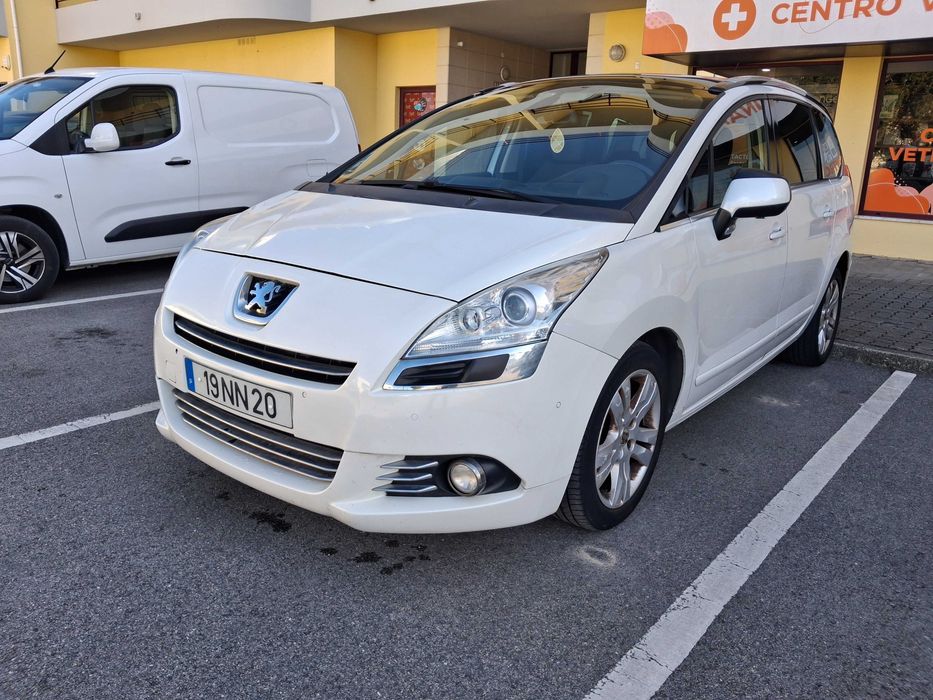 Peugeot 5008 2013