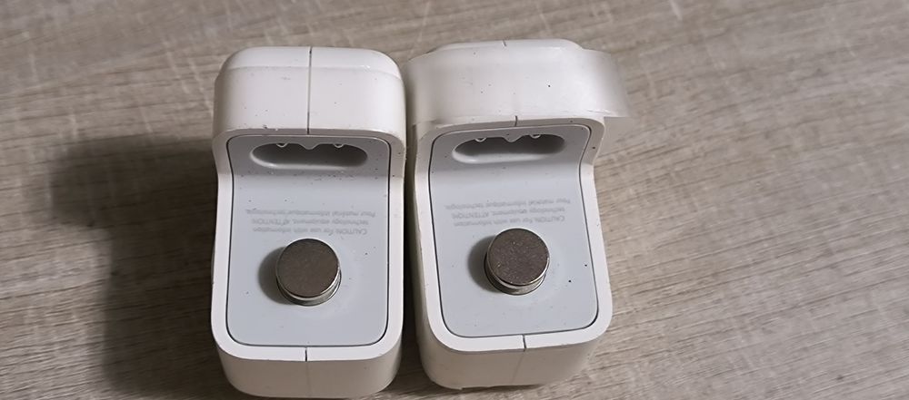Комплектующие - кабель USB, зарядка Apple, зарядка Huawei