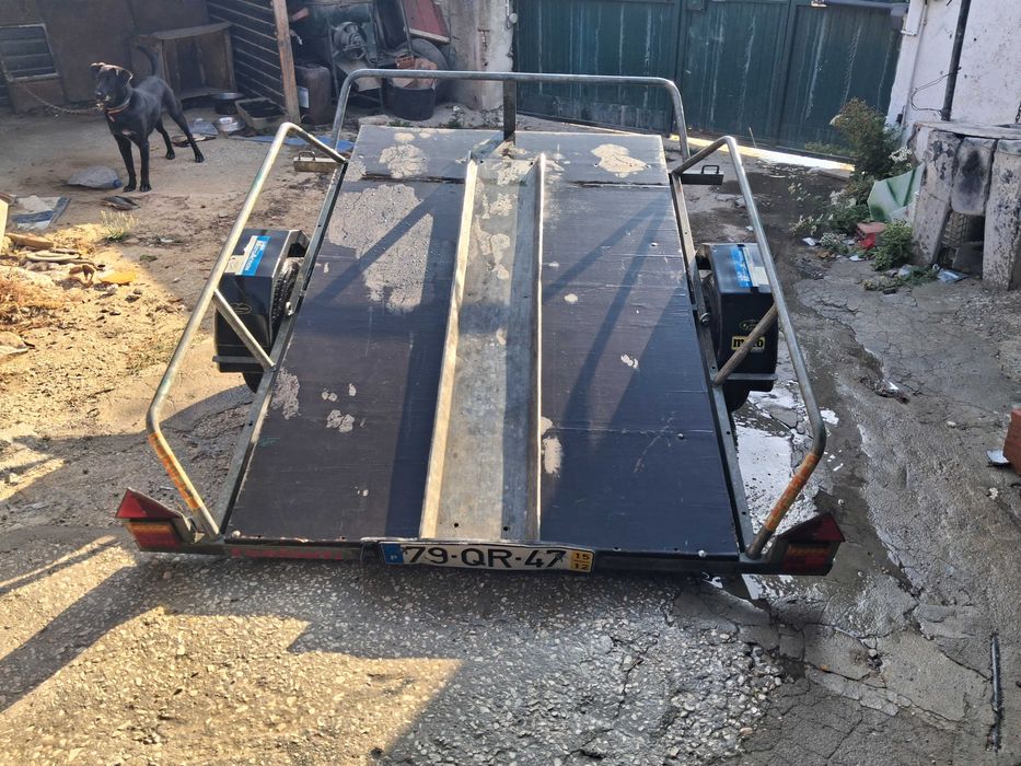 Vendo reboque tuniauto moto 4