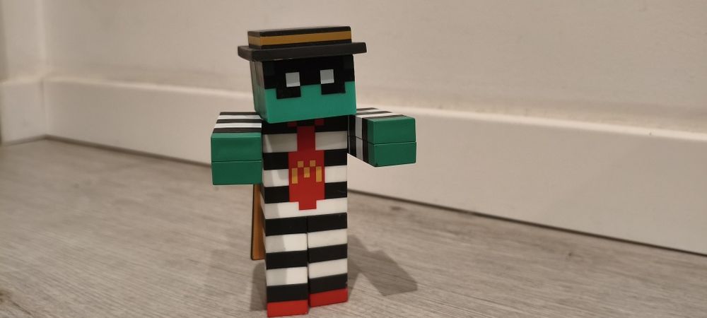 Figurka mcdonalds minecraft zombie