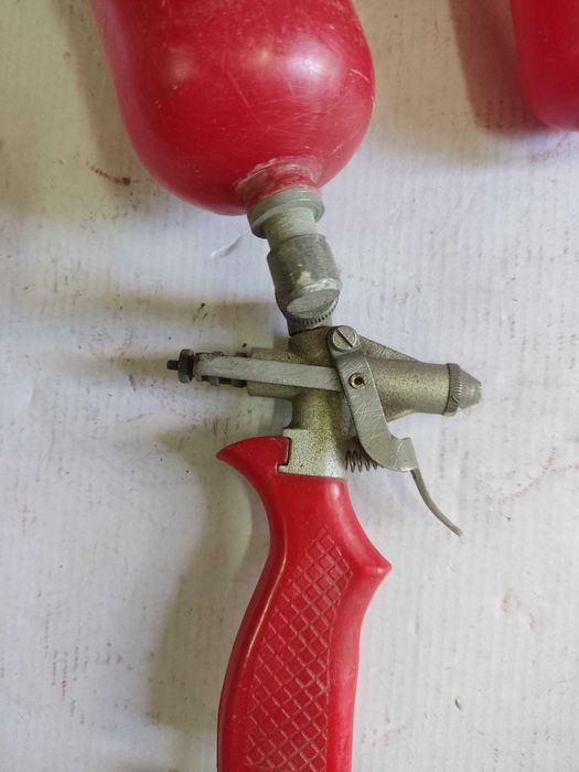 Краскопульт пневматичний компактний