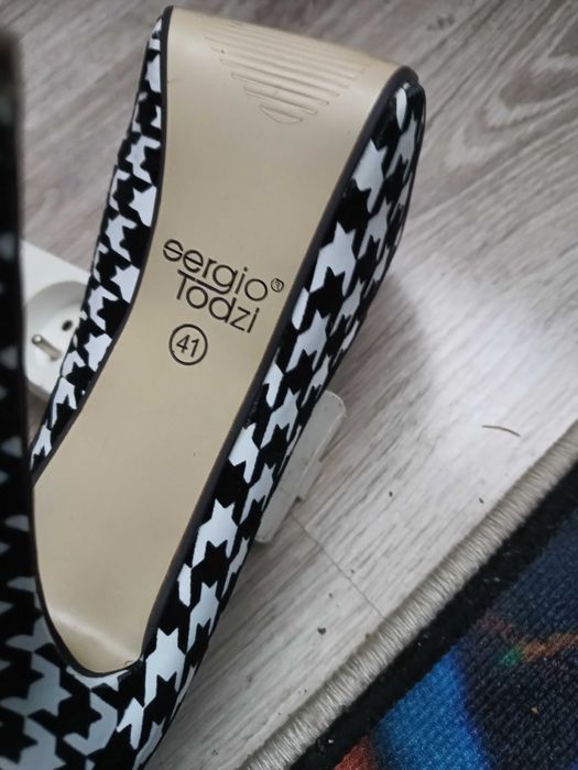 Buty damskie - Szpilki na platformie