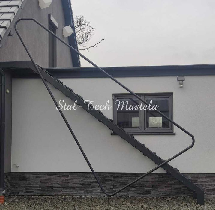 Schody metalowe zewnetrzne