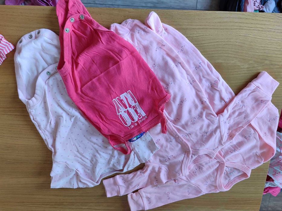 Ubranka dla dziewczynki rozmiar 56-62 paczka, 37 szt