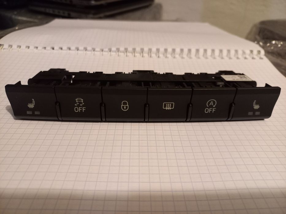 Блок кнопок Skoda Rapid