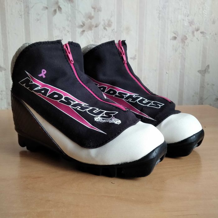 Dziecięce buty narciarskie biegowe MADSHUS BUTTERFLY roz.eu-32