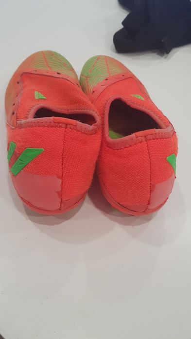 Chuteira adidas numero 38 em bom estado