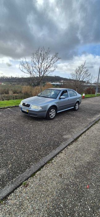 Skoda Octavia 1.6 Gasolina 106cv –  1.450€