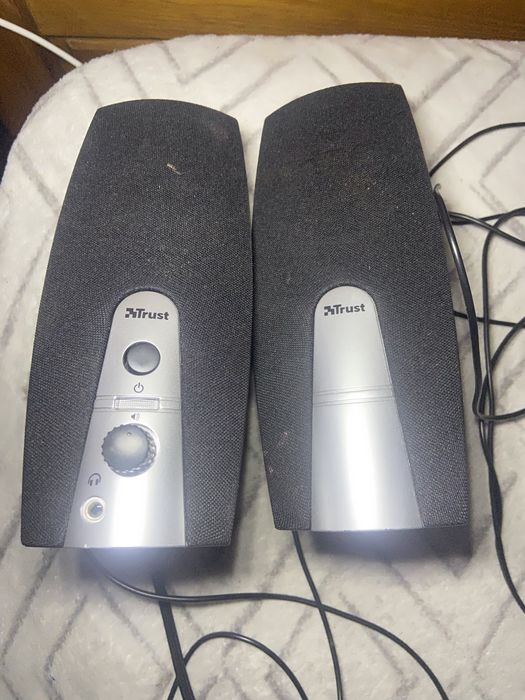 Coluna de pc em bom estado