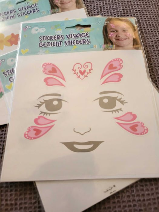 Naklejki 3 D na twarz