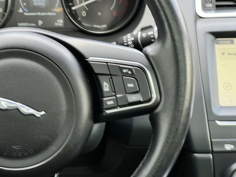 Jaguar E-pase 2019 рік 2.0 Бензин AWD