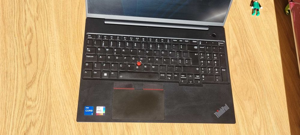 Lenovo ThinkPad E16 Gen1 | i5 | 16GB RAM | SSD 512GB | Windows 11 Pro