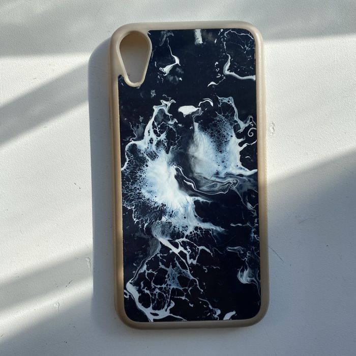 Чохли на Iphone XR