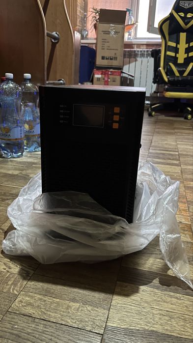 Джерело безперебійного живлення Ritar 2000VA (1800Вт) (PT-2KS-LCD)