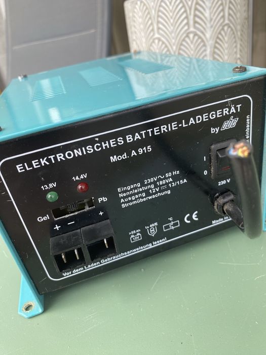 Carregador de bateria autocaravana cbe a-915