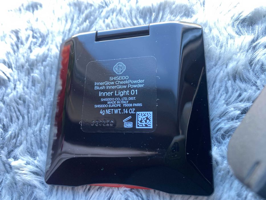 Оксамитові рум'яна-хайлайтер shiseido 01 inner light innerglow