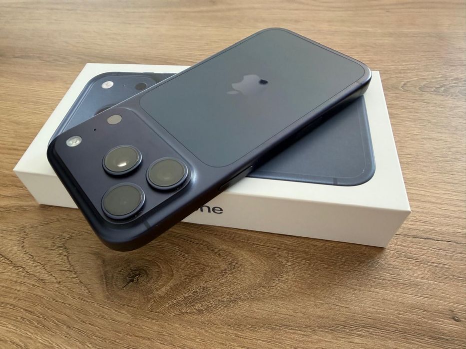 Apple iPhone 17 Pro 256GB Blue