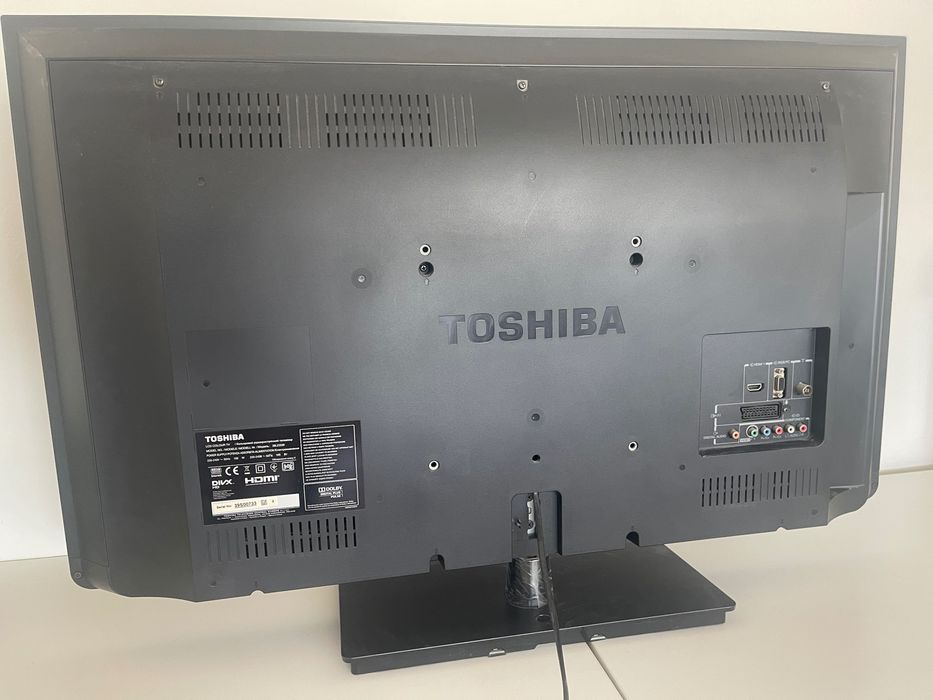 Telewizor Toshiba LCD 32 cale