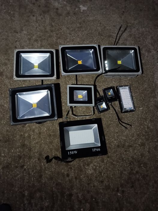 Zestaw uszkodzonych naświetlaczy