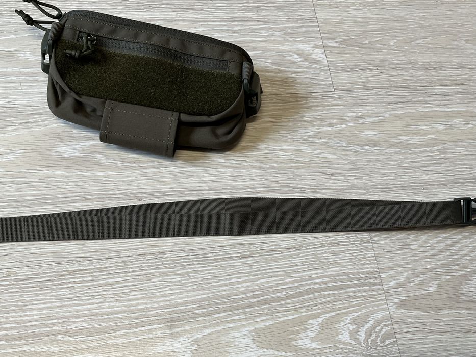 Nerka taktyczna replika Agilite Six Pack Hanger