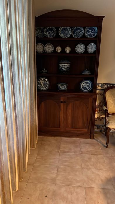 Dois móveis em mogno