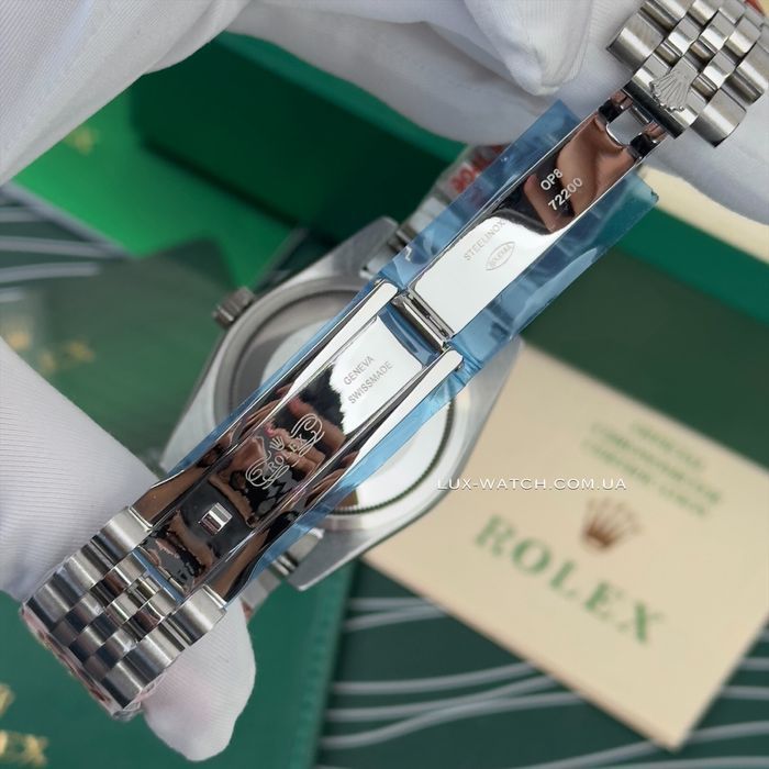 Часы Rolex Submariner  Hulk Ролекс Субмаринер