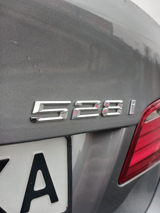 BMW F10  3.0 N52-надёжный, ухоженный и полностью обслуженый автомобил