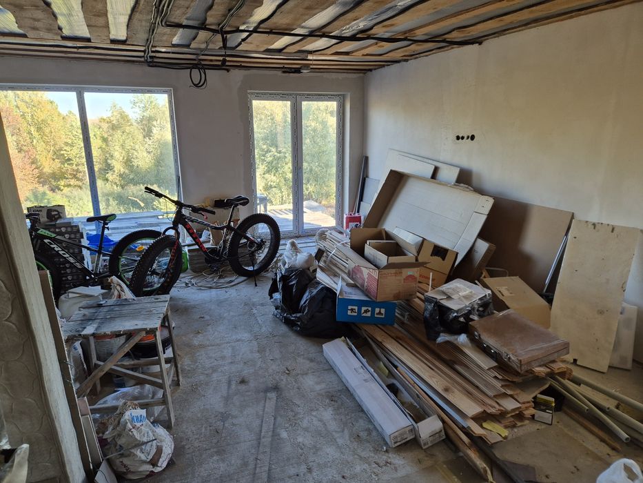 Будинок біля води. Перша лінія