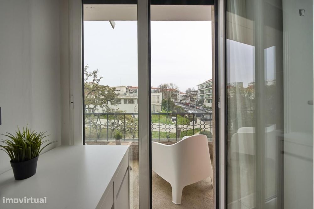 Quarto - localizado em Entrecampos Lisbon