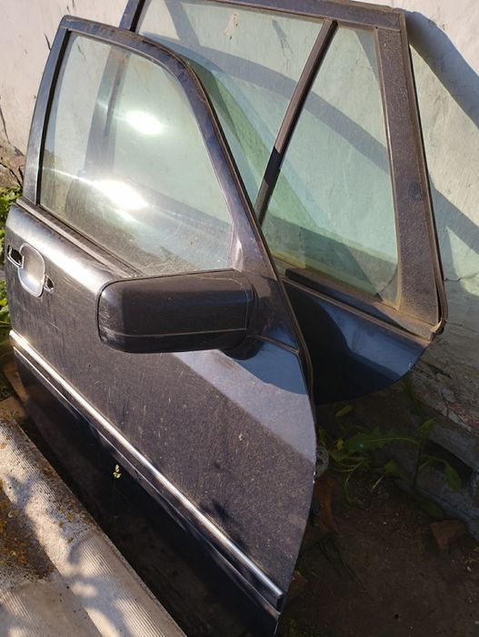 Двері мерседес c202 w220