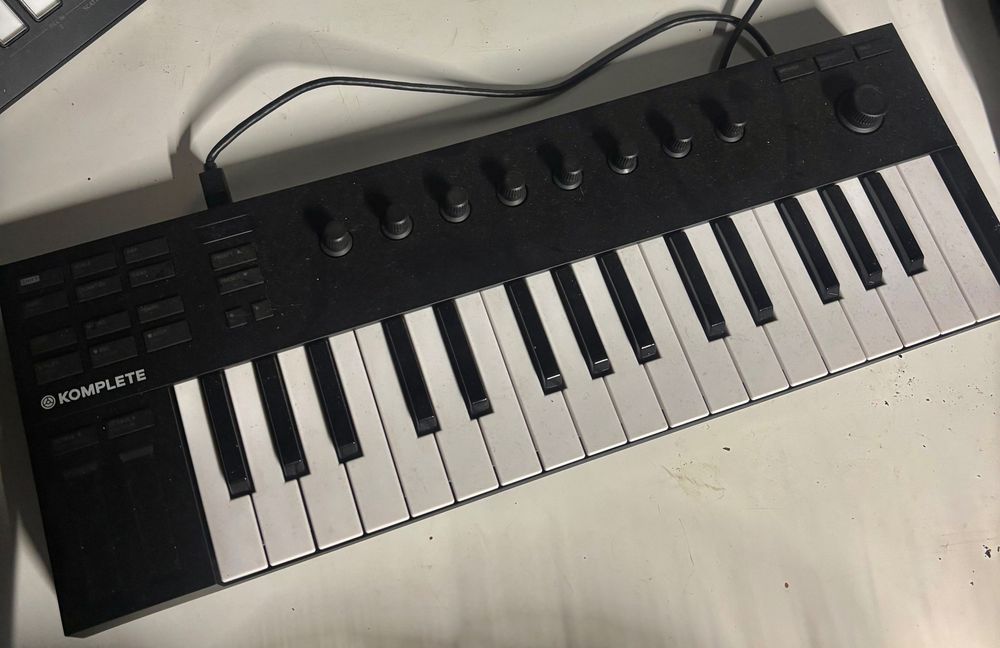 Komplete Kontrol M32