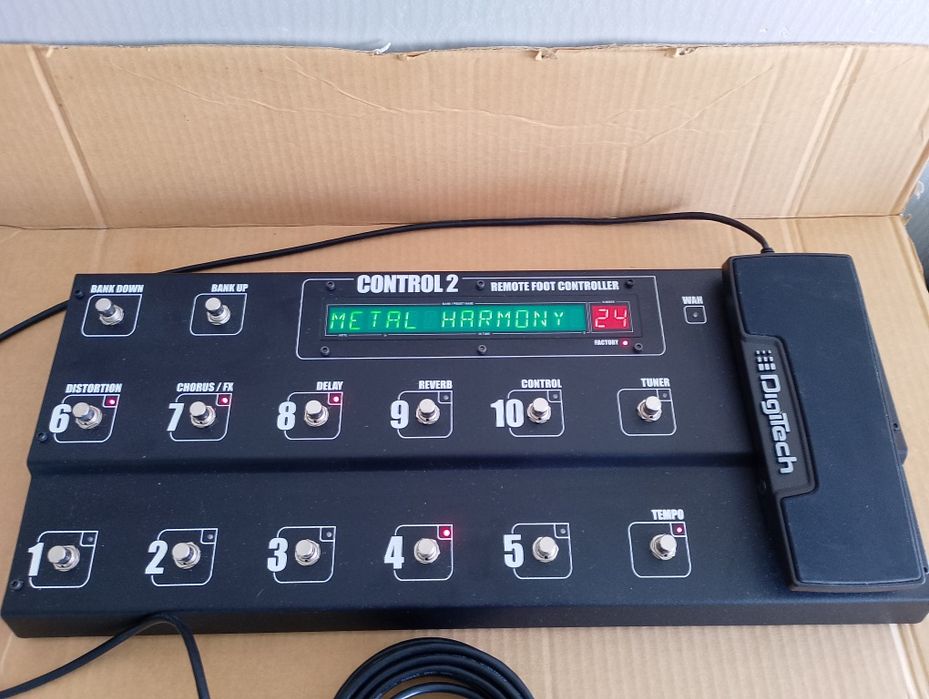 Digitech GSP1101 preamp + Control 2 footswitch