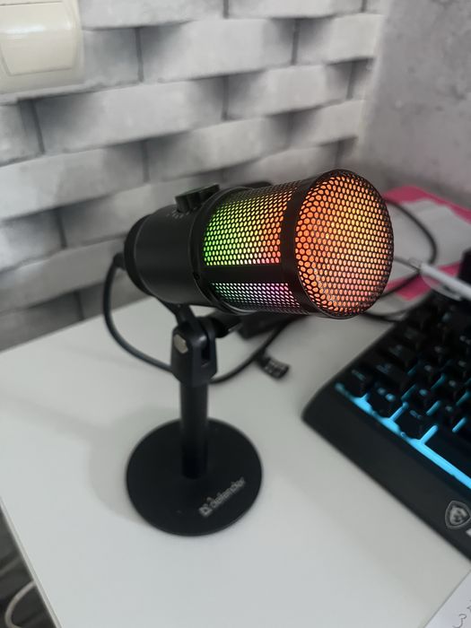 Mikrofon defender na USB