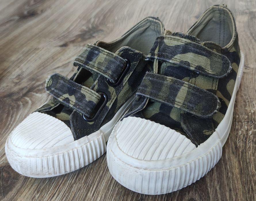 Хайтопи Vans,  черевики Zara та кеди George