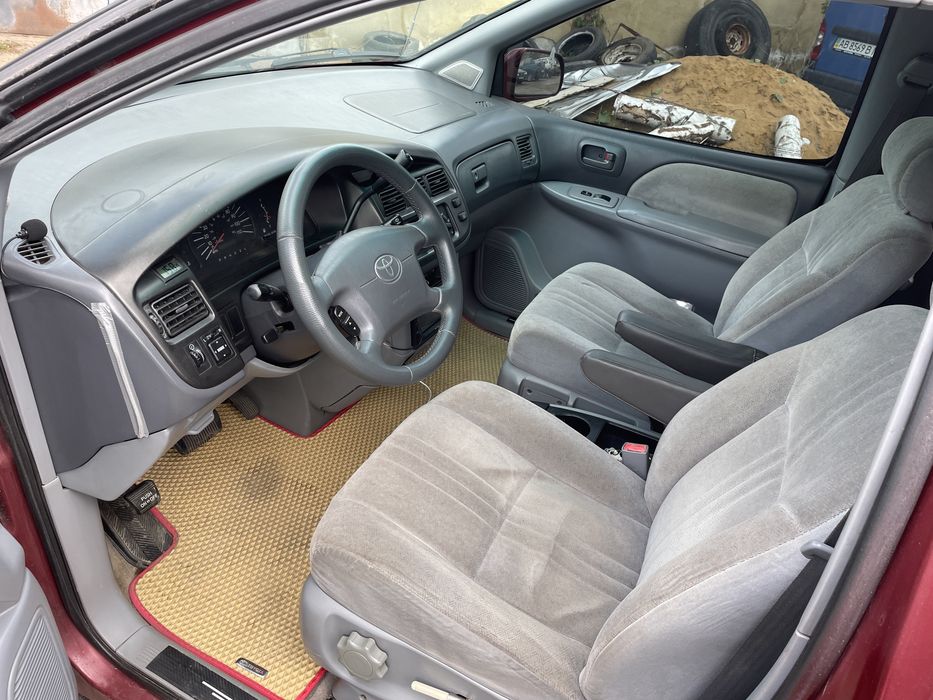 Toyota Sienna 3.0 avtomat