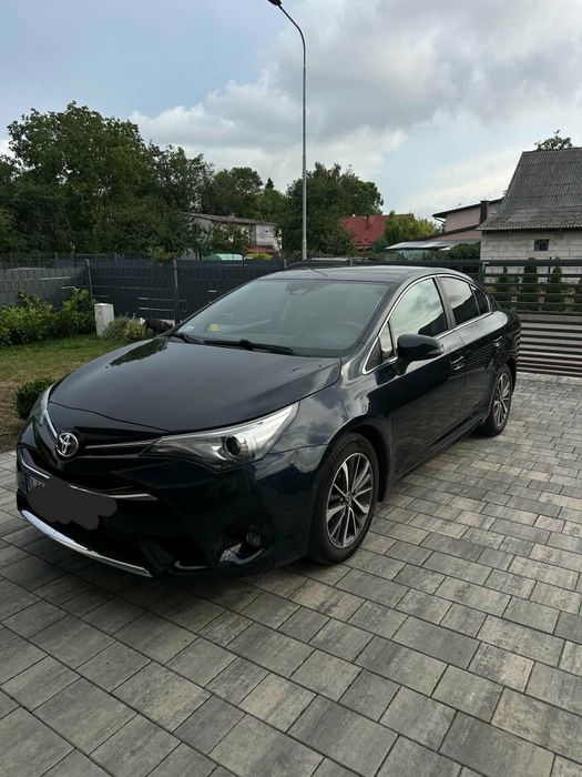 Toyota  Avensis 1.8  2 właściciel