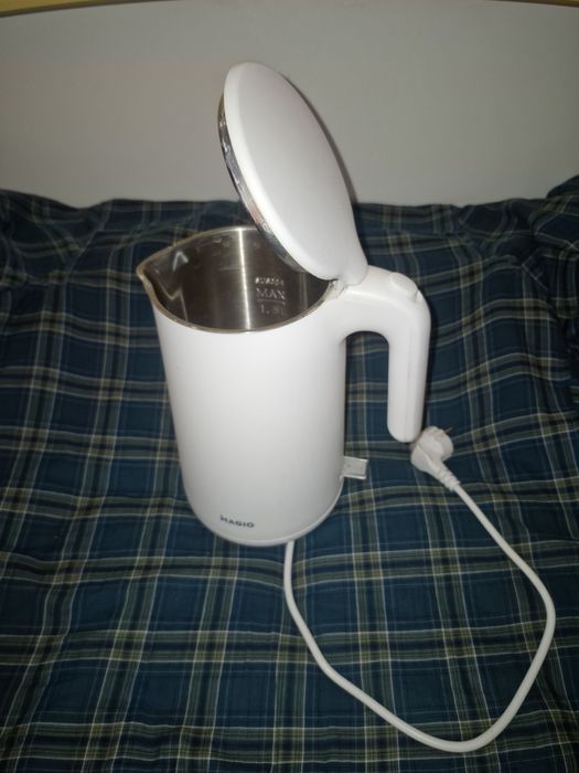 Magio Електрочайник 1.5л