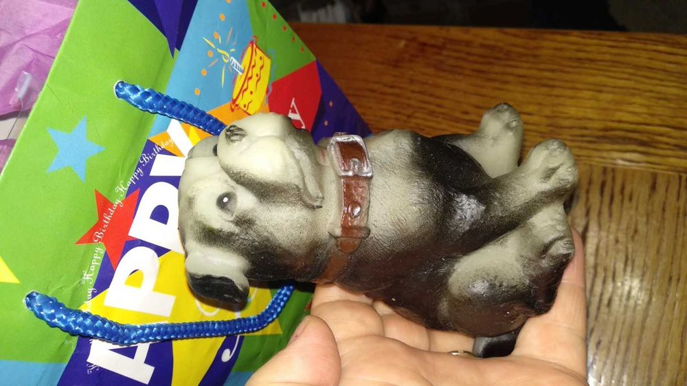 ИГРУШКА резиновая собака пес темно серый очень клевая 11см