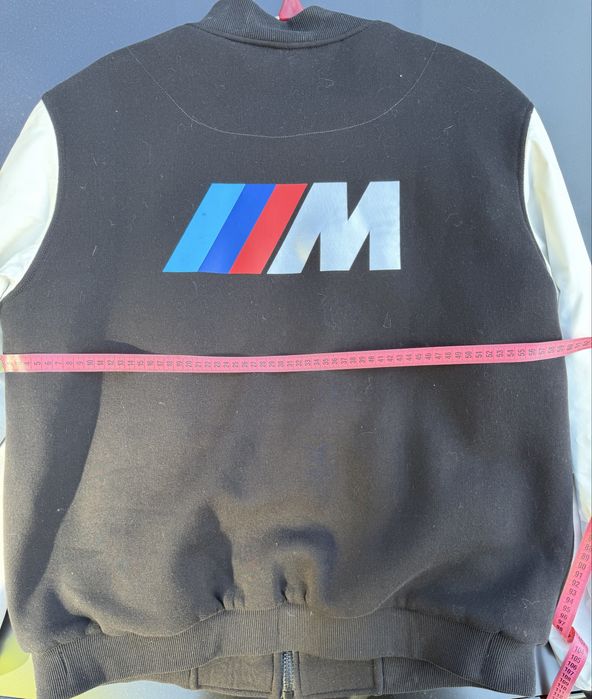бомбер/varsity у стилі BMW M