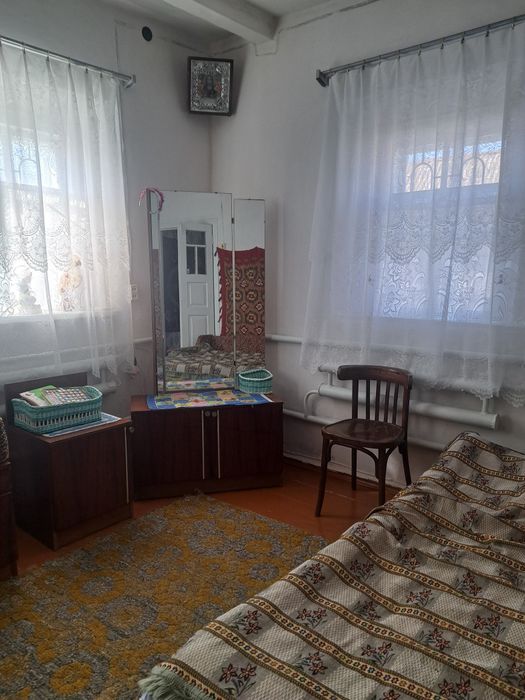 Продаж житлового будинку  та земельної ділянки