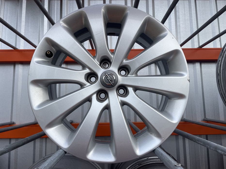 Astra J 17 cali, 5x105 super stan!