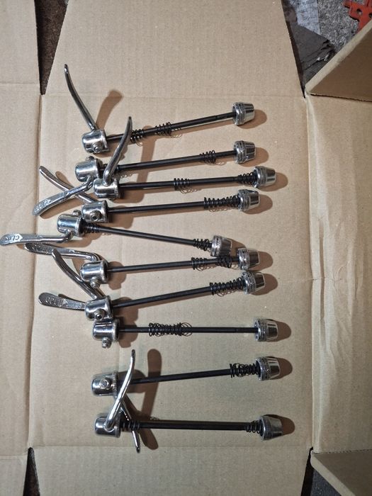 Szybkozamykacz zacisk koła przód 10 sztuk